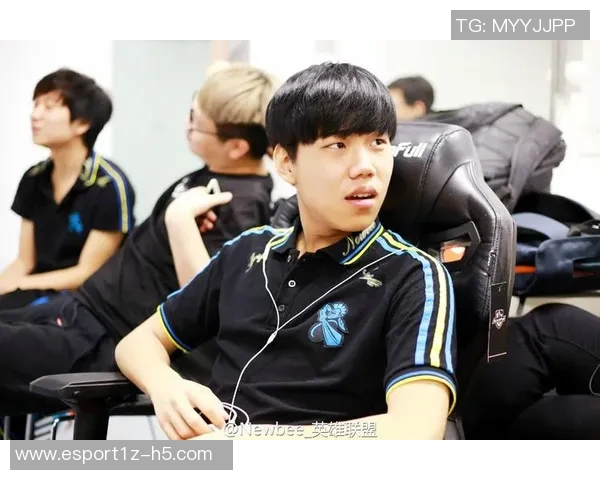 电竞实时数据分析和平精英赛事中FPX团队强势领跑TOP10表现解析